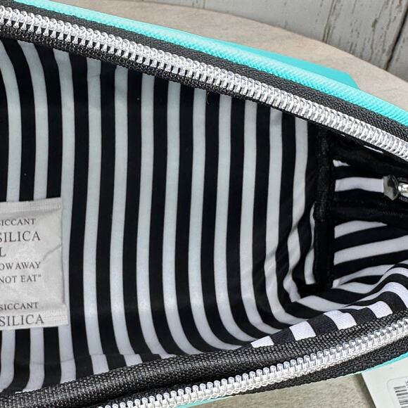 Marc Tetro Makeup Cosmetic Case Boston Terrier French Bulldog Teal Zipper Bag - Picture 14 of 15